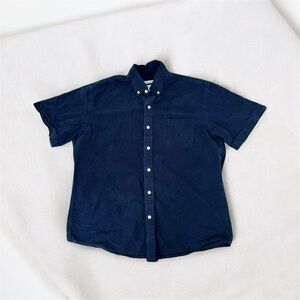 AMAZON ESSENTIALS® MEN'S POCKET OXFORD SHIRT.